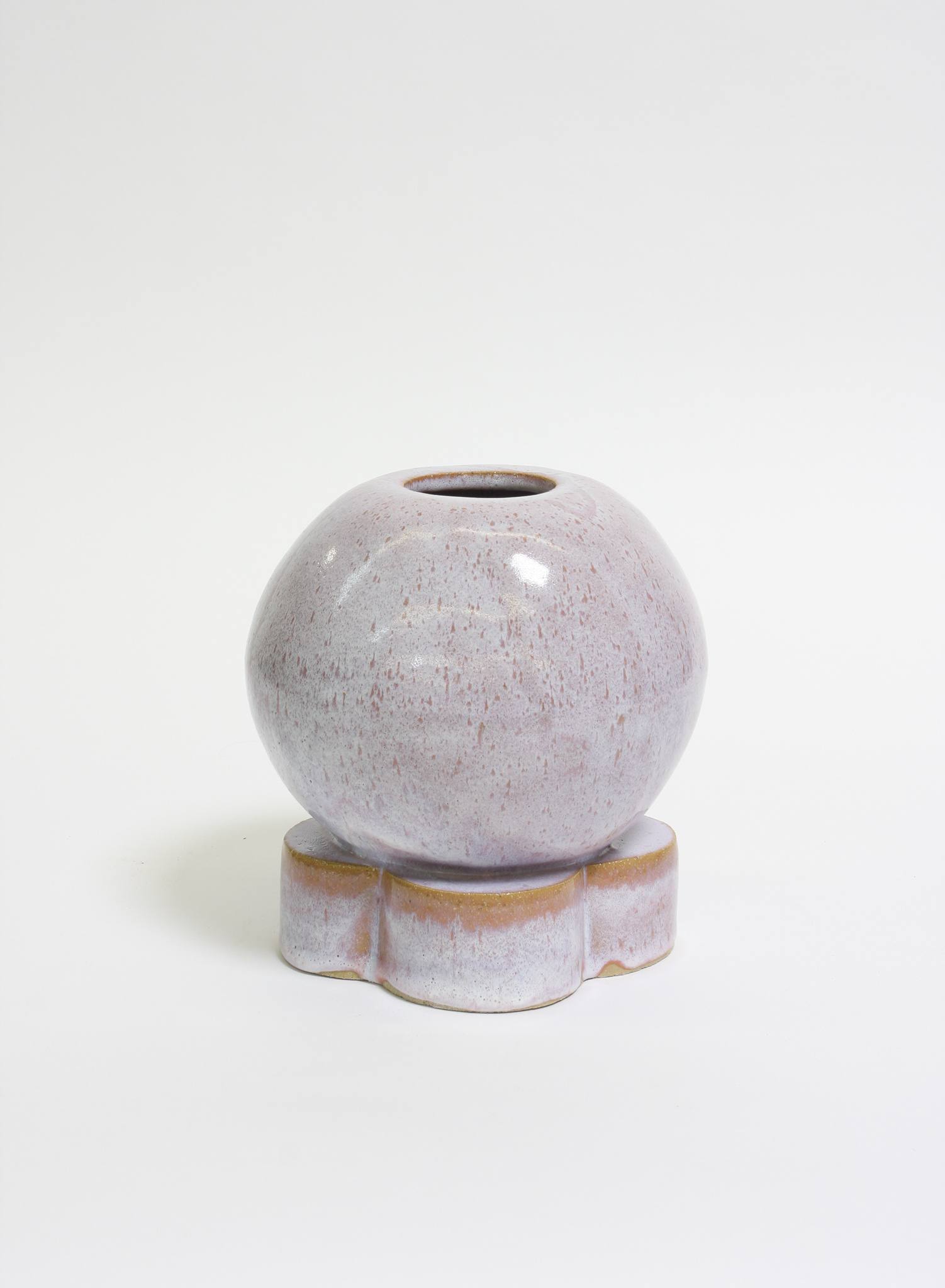 Tube Clover Ball Vase